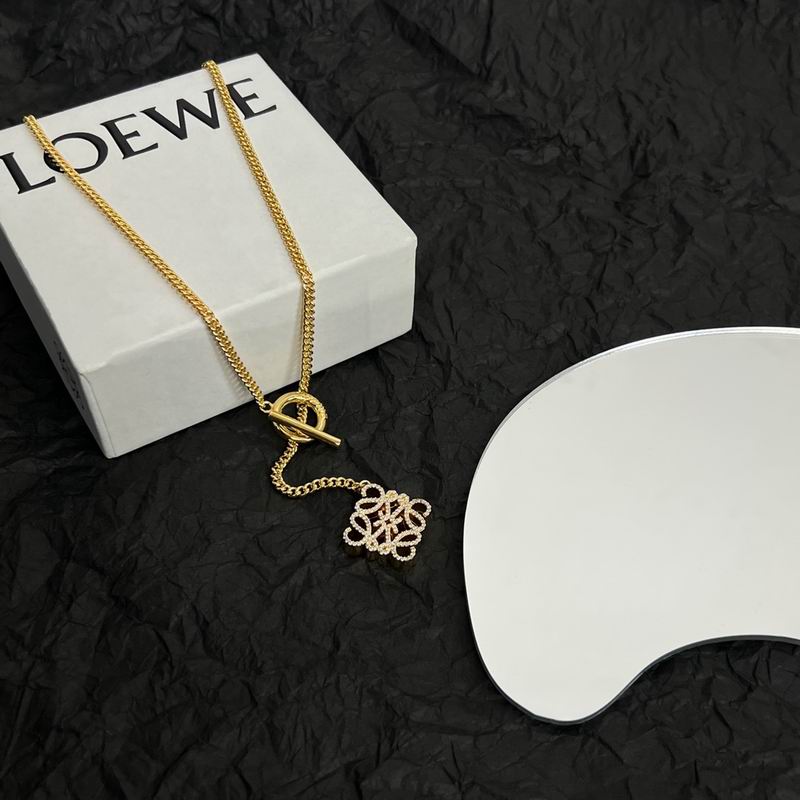 Loewe necklace 05lyx21